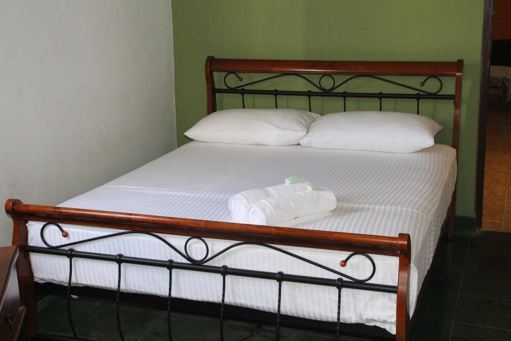 Self Cate Luxury Apartments Tennekumbura Bilik gambar